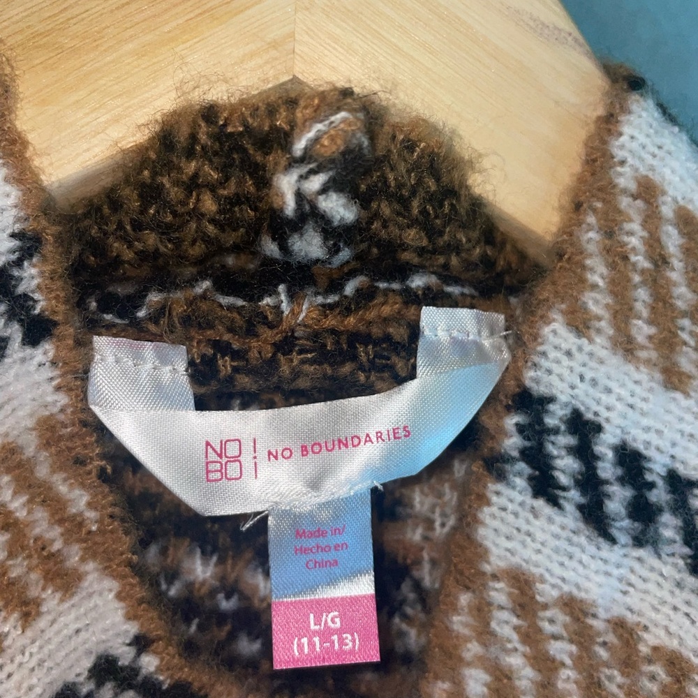 Sweater - Picture 3 of 3